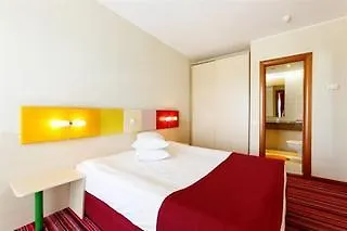 ホテル Top Countryline Zenith Conference And