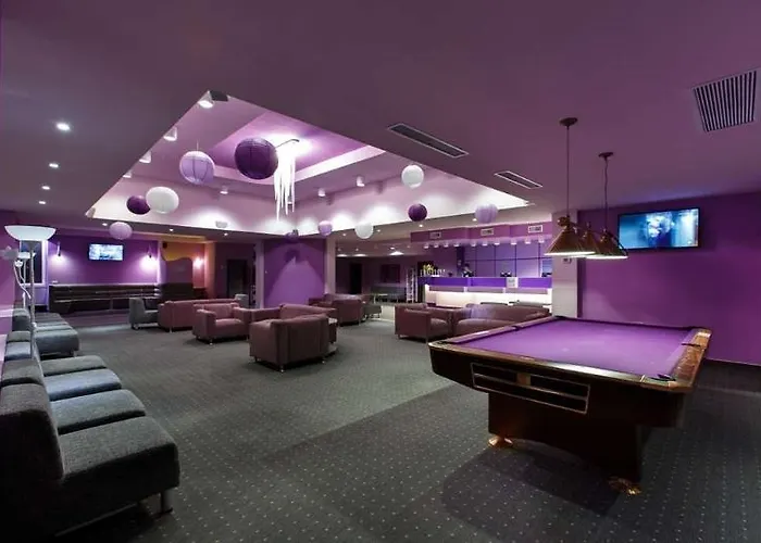 ホテル Top Countryline Zenith Conference And 4*