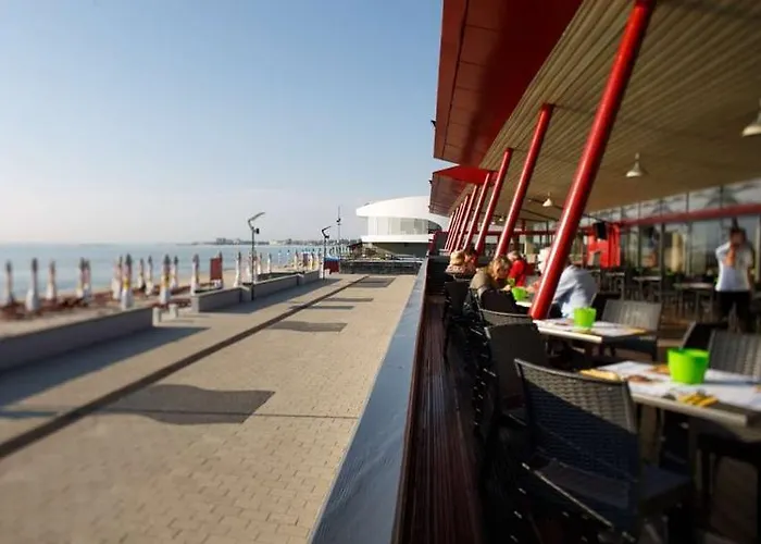 ホテル Top Countryline Zenith Conference And 4*