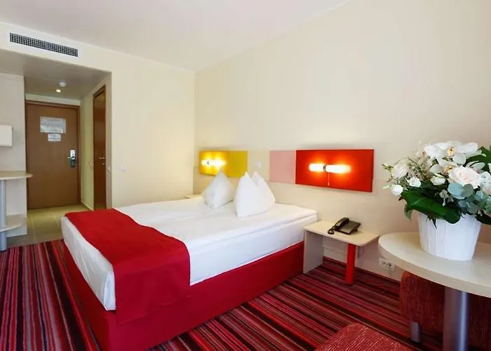 ホテル Top Countryline Zenith Conference And 4*